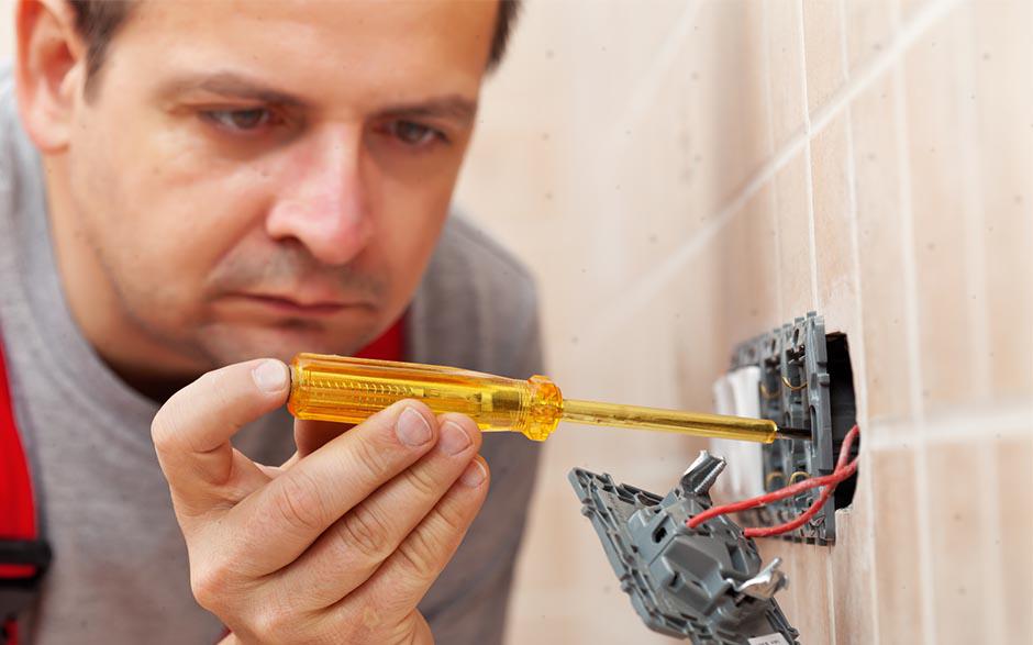tarif travaux électricité Maurepas